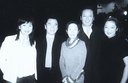 黄淑仪与姜大卫李琳琳夫妇,恬妮,秦祥林合照.