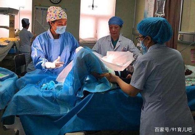 为什么女人分娩时,会边生娃边解决生理需求?这些原因孕妈要知道