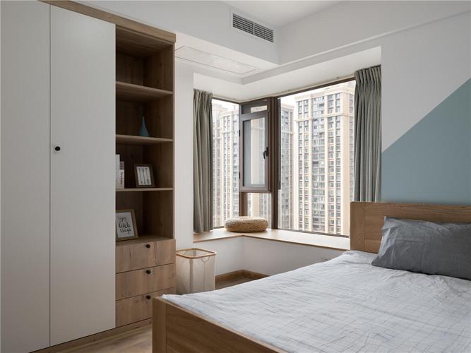 130㎡日式北欧风卧室飘窗装修效果图12/15