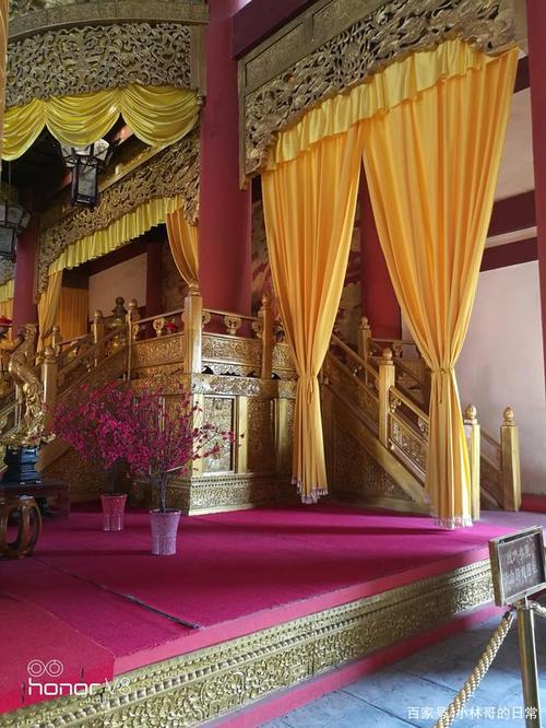 南海影视城内的模仿古代皇宫宫殿