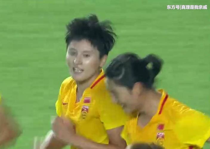 中国女足2-0胜朝鲜,杨莉娜展示恐怖的"斯诺克脚法"