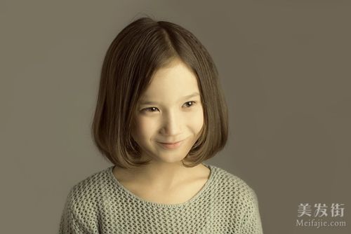 小女孩短发发型