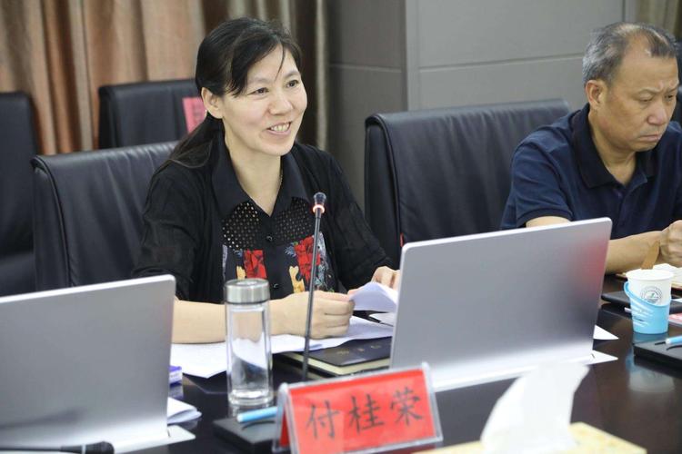 郑州市卫健委主任付桂荣莅巩调研指导工作