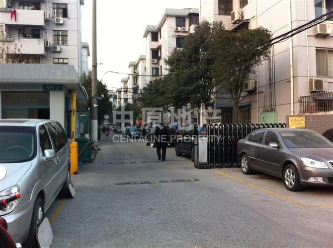 华龙新苑(云锦路50弄),主卧朝南,小区中心位置,采光充足,中式风格租房