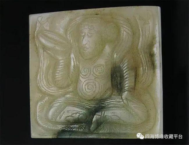 明代明代玉人同样流行执莲童子的样式.