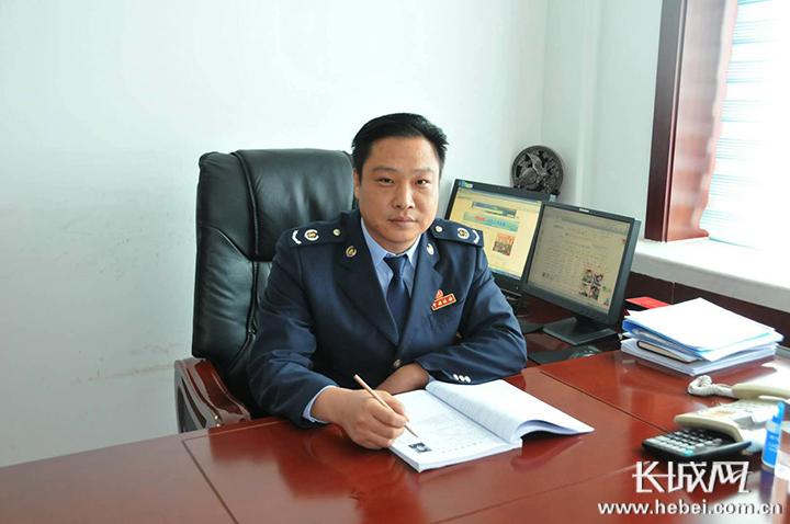 平山县国家税务局党组书记,局长周冉.记者 周亚彬 摄