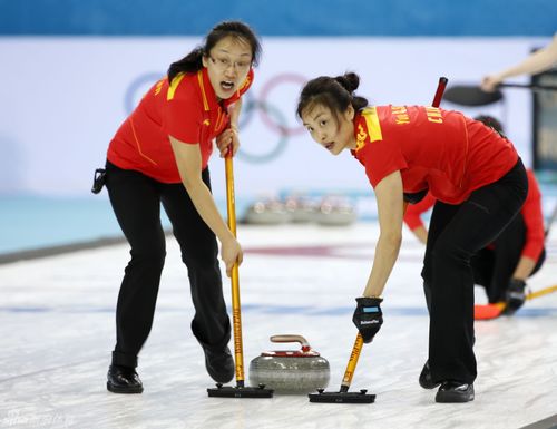 女子冰壶中国7-5俄罗斯_高清图集_新浪网