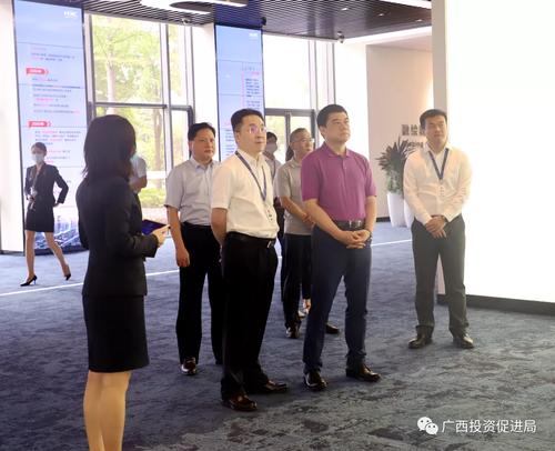 杨春庭一行考察新华三集团