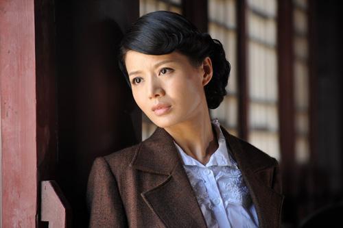 43岁程愫,与傅程鹏恩爱21年离婚,前夫改名再婚,今复出