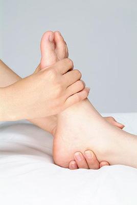 秋季脚部按摩让你边享受边保健