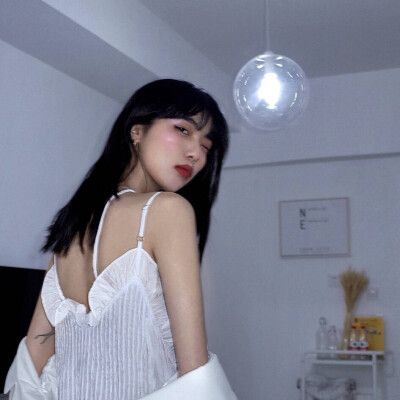 ins 风女生头像