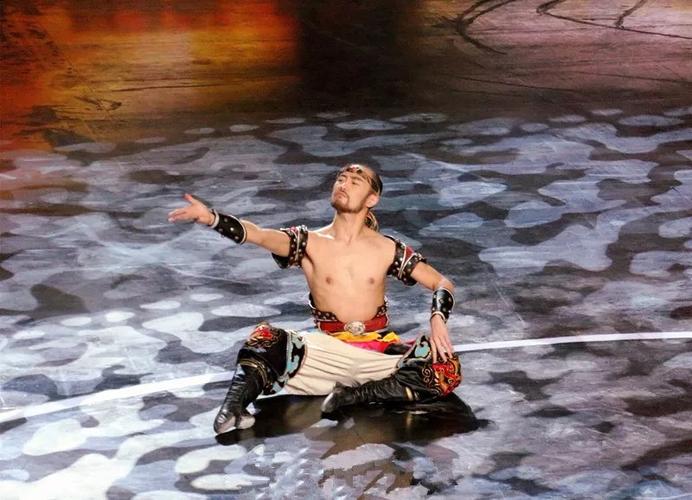 "草原舞仙"李德戈景演绎力量与美,尽显蒙古舞蹈之魅力