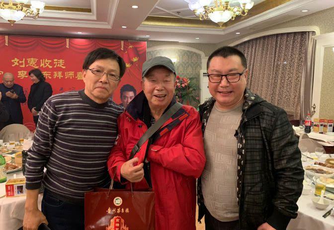 姜昆弟子刘惠收徒,冯巩参加仪式,侯耀华李增瑞赵炎为引保代?