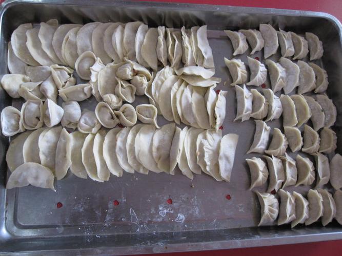 包饺子