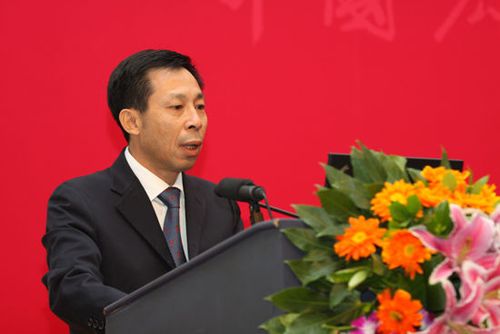 图为中国人民大学经济学院副院长郭杰主题报告(来源:新浪财经 刘万明