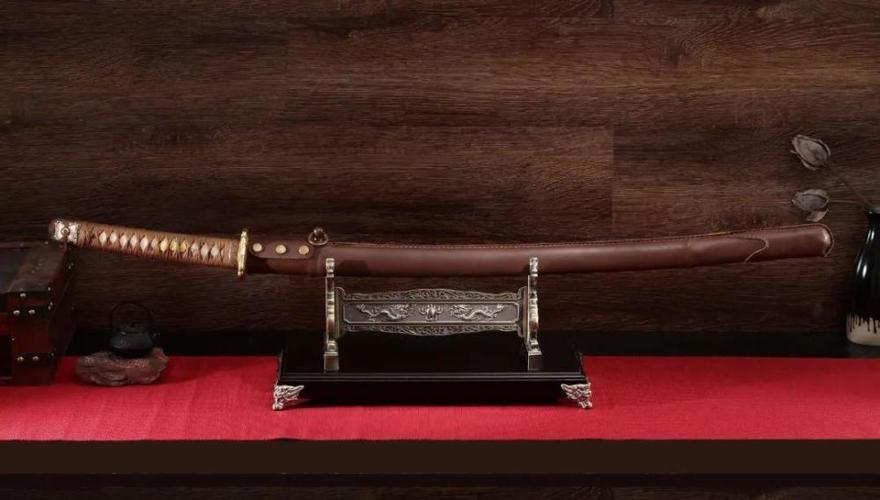 作为94式军刀的变形,"98式"军刀可谓无人不知.