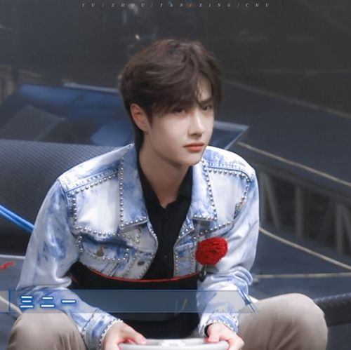 成为王一博唯一的小跟班