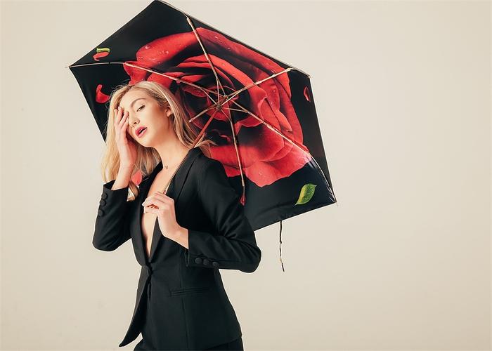 mido品牌拍摄 雨伞模特海报拍摄