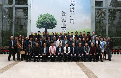 消化中心二病区成功举办川东北普外腹腔镜手术高峰论坛