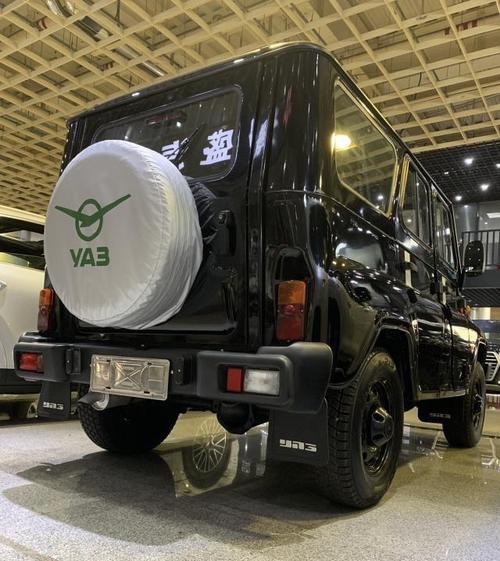 俄罗斯军用瓦滋猎人,吃鸡的专用车