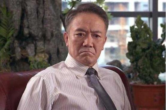 国家一级演员,是中国最具实力男演员排行榜之一,代表作品有亮剑