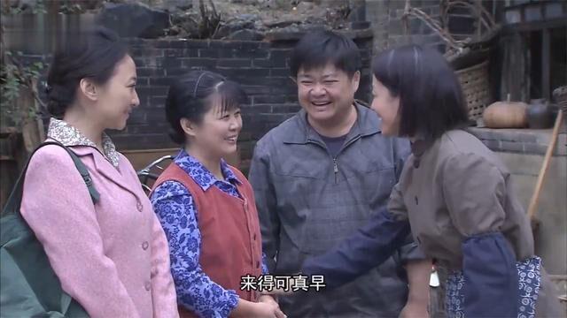 淘金谷媒婆给哑巴儿子找老婆谁知儿子看是个大妈拔腿就跑