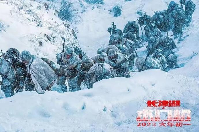   在长津湖之战中,梅生曾经眼部受伤,在《水门桥》中,梅生的眼睛直接