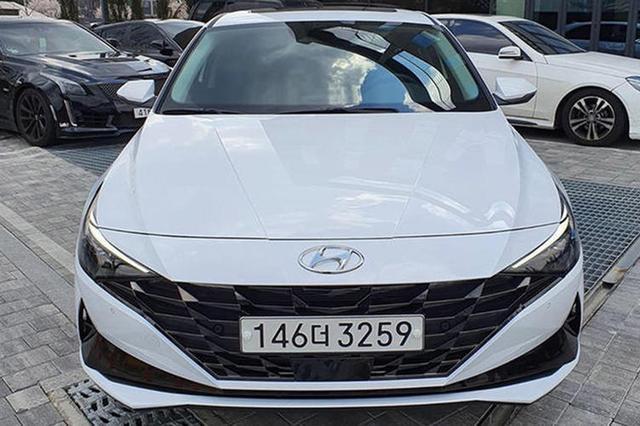 现代全新伊兰特到店实拍年轻消费者的新选择