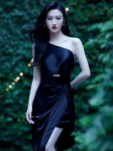 景甜『斜肩黑色礼服94』_黑色礼服_景甜_美图怎么样