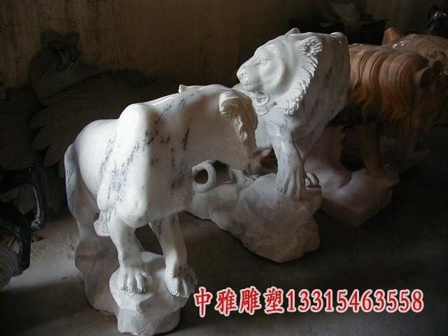 老虎和睡觉和尚的石雕-北海大理石雕塑老虎厂