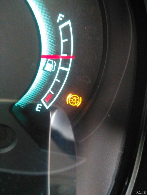 【图】各位大大虾,谁知道这个故障灯啥意思_奔腾b70