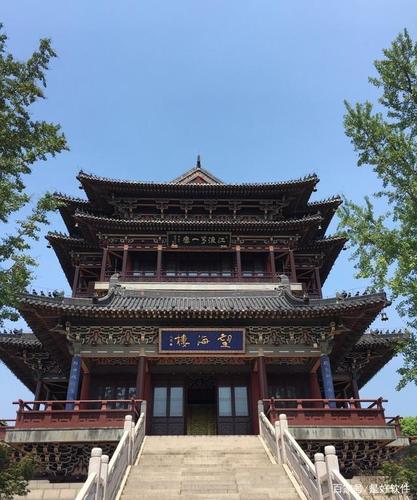 望海楼是江苏泰州的著名景点和泰州的地标.