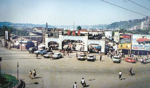 1965年的成都火车站    六十年代昆明老火车站 繁华总有落尽时