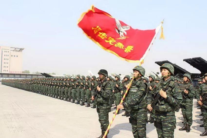铁血玫瑰乌兰图雅歌声致敬中国战狼