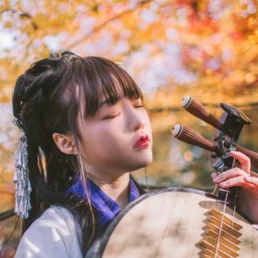 文艺弹琵琶女生头像,唯美古风真人头像