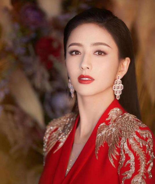 佟丽娅新剧《完美关系》即将开播剧组堪称是神仙剧阅读(0)