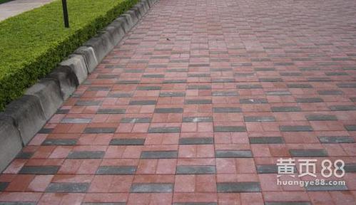 西平彩砖铺设效果