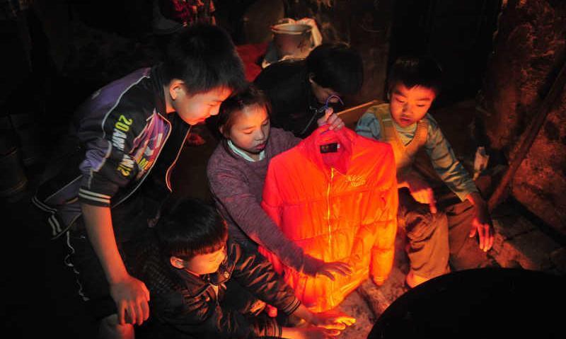 寒冬时节, 农村里的这把火温暖了多少人? 还有多少人记得呢?