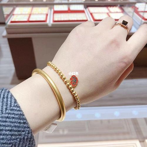 古法金手镯叠戴如此好看呀_世纪缘怎么样_金手镯_黄金