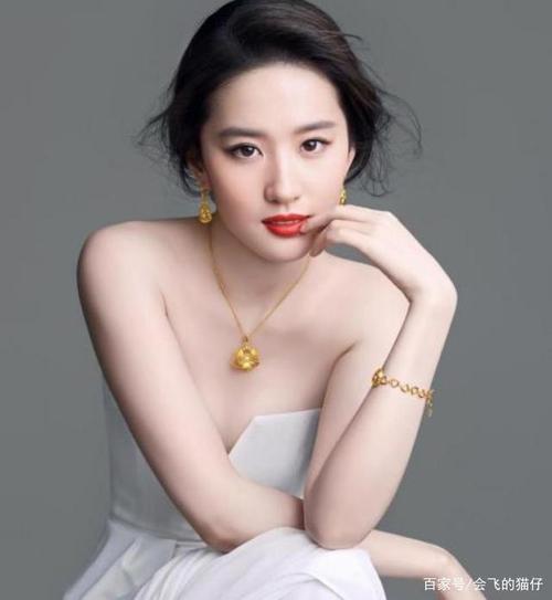 和胡歌合作过四位女明星,前三位都混成一线巨星,唯独她被人遗忘