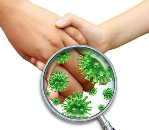 我们手上好多细菌,因为细菌小,在显微镜下才能看到.