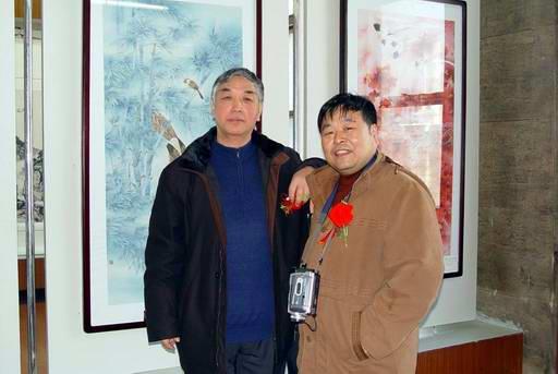黑龙江省政府,政协,省军区老领导和美术界名人应邀参加会议.