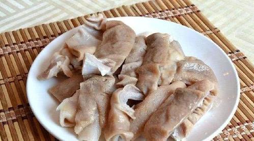 炒出来的猪肚腥味重?焯水后多做这一步,没有腥味还香软脆嫩