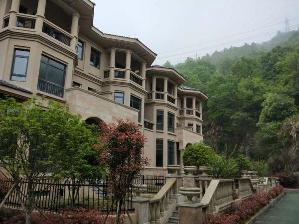 台州三门【玫瑰湾】排屋别墅 轻奢260㎡四层带地下室