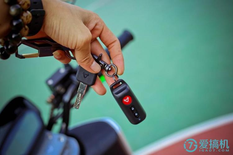 小牛n1s遥控器与启动钥匙