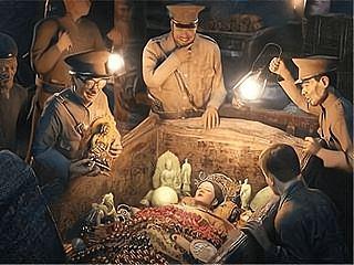 他们不仅仅夺走了慈禧太后身边的金银珠宝,而且还强行将慈禧太后的嘴