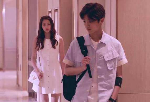 关晓彤曝出怀孕消息?鹿晗:再不公布,都有3个私生子了