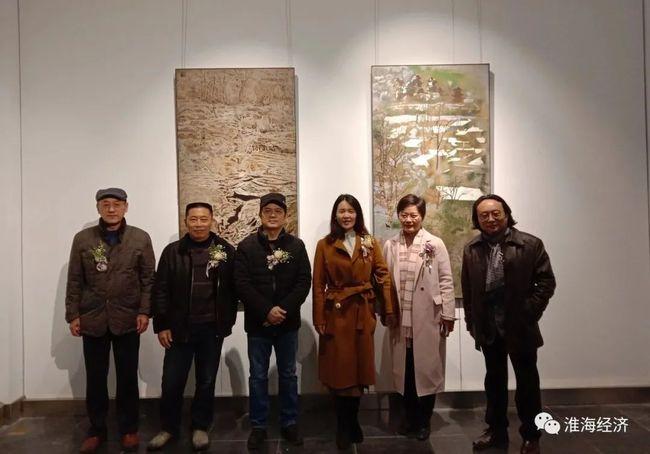 艺术快报徐州市女画家作品邀请展开幕