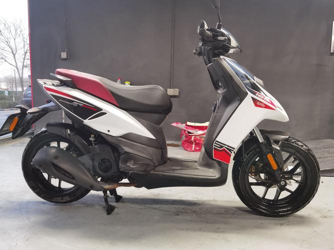 二手摩托车比亚乔 typhoon 125