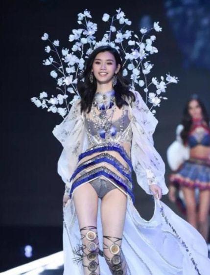 网易首页>网易号>正文申请入驻> 不久后,奚梦瑶凭借纽约维密秀火出圈